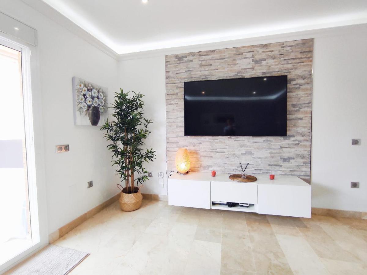 Magnifique Appartement A 5 Min A Pied De La Plage Benalmádena Kültér fotó